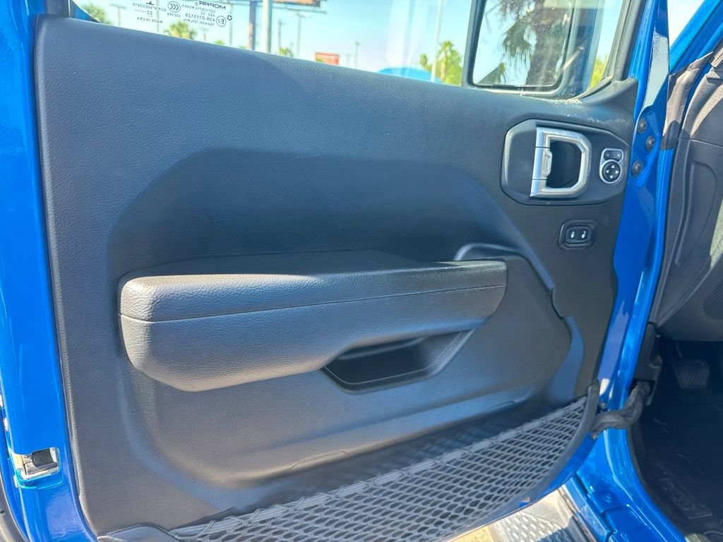Used 2022 Jeep Gladiator Sport AWD/4WD image 15
