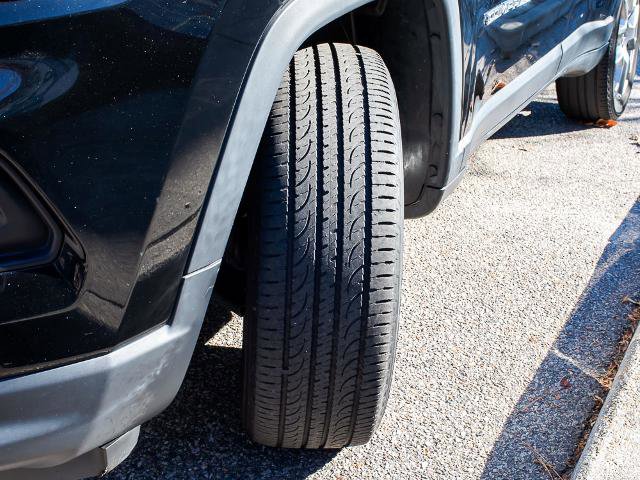 Used 2022 Jeep Compass Latitude image 9