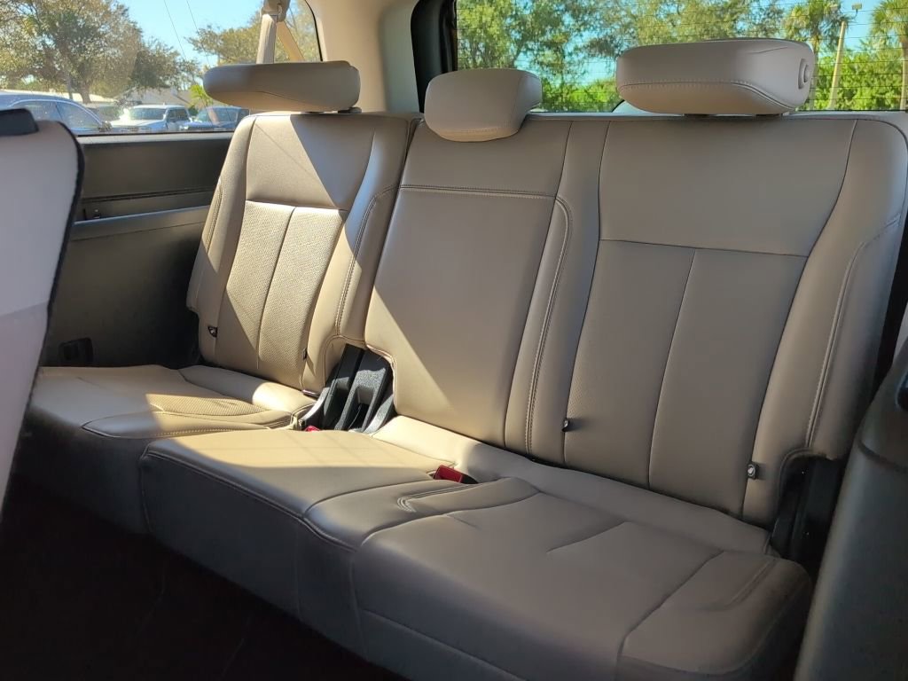 Certified 2024 Ford Expedition Max XLT image 12