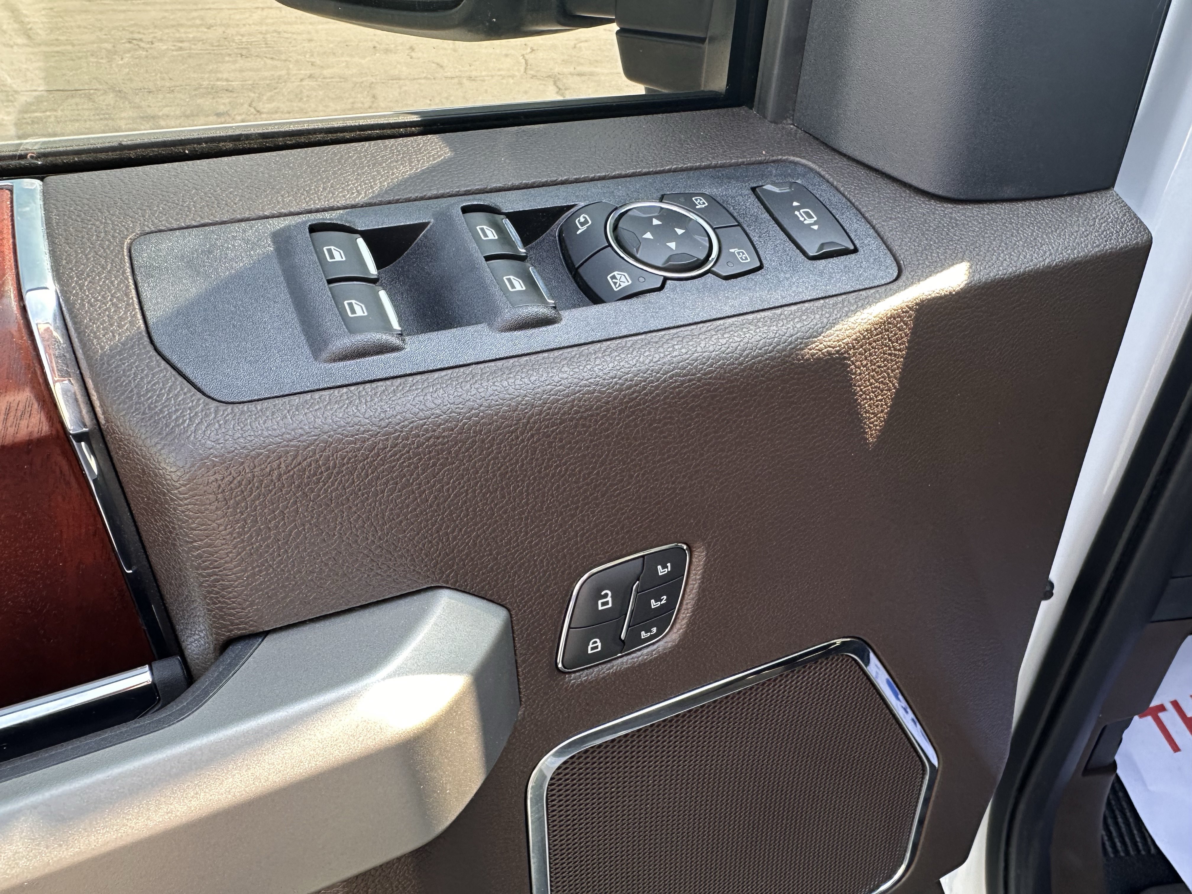 Certified 2022 Ford F250 King Ranch w/ Tremor Off-Road Package AWD/4WD image 20