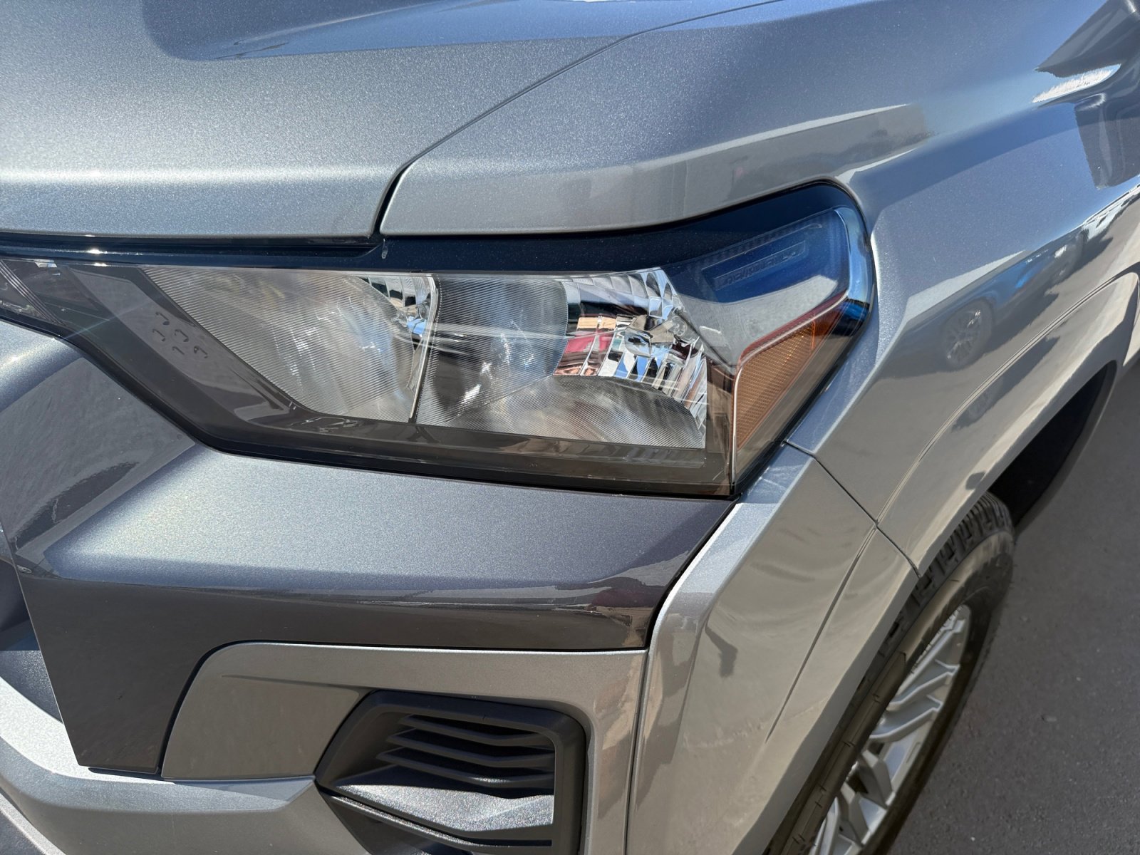 Used 2024 Chevrolet Colorado LT w/ LT Convenience Package image 9