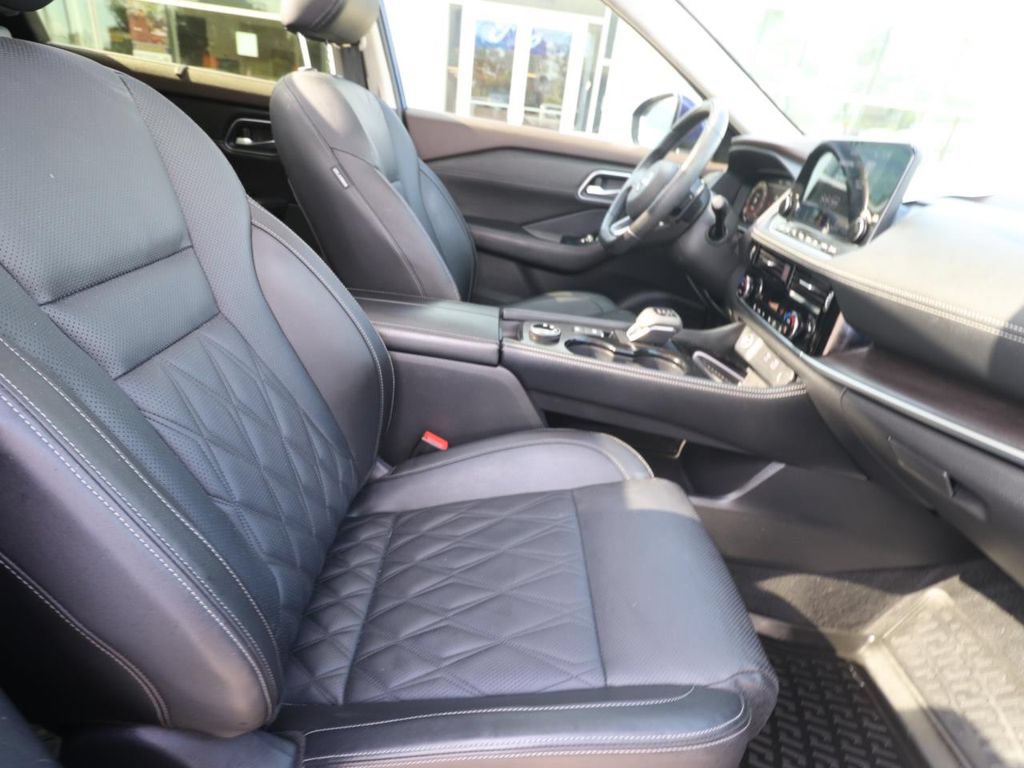 Used 2023 Nissan Rogue Platinum AWD/4WD image 16