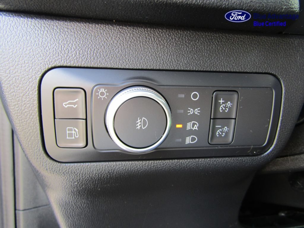 Certified 2022 Ford Escape Titanium FWD image 28