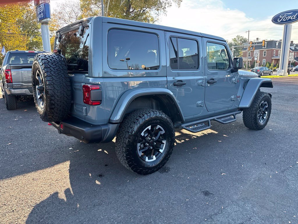 Used 2024 Jeep Wrangler Unlimited Rubicon AWD/4WD image 4