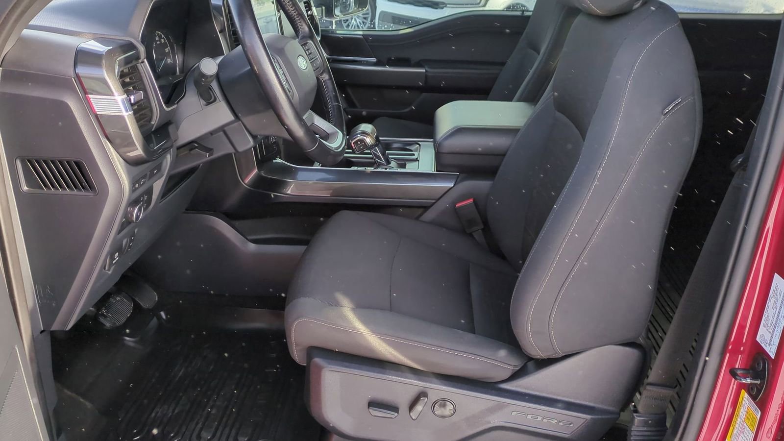 Certified 2022 Ford F150 XLT w/ Equipment Group 302A High image 17