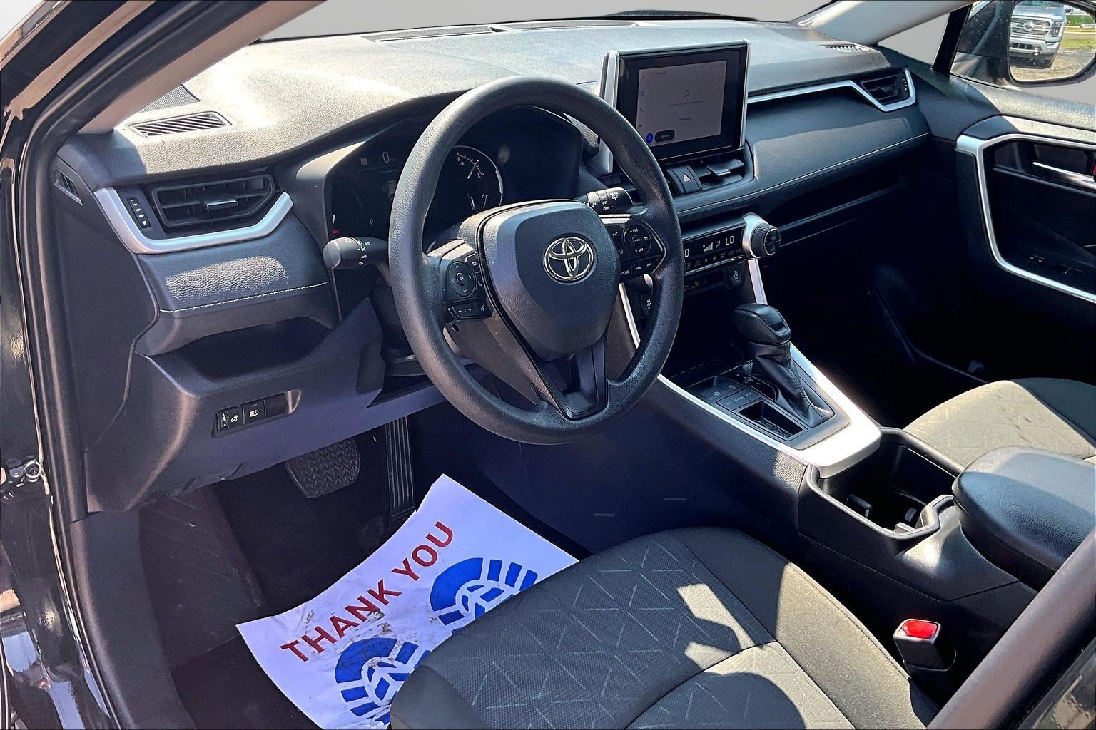 Used 2024 Toyota RAV4 XLE FWD image 20