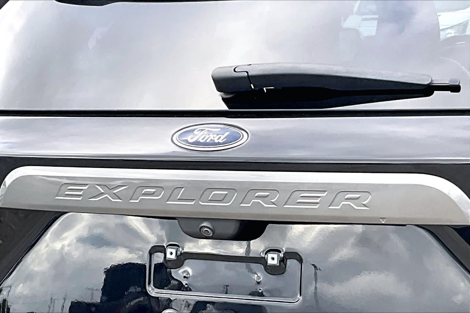 Certified 2023 Ford Explorer XLT RWD image 27