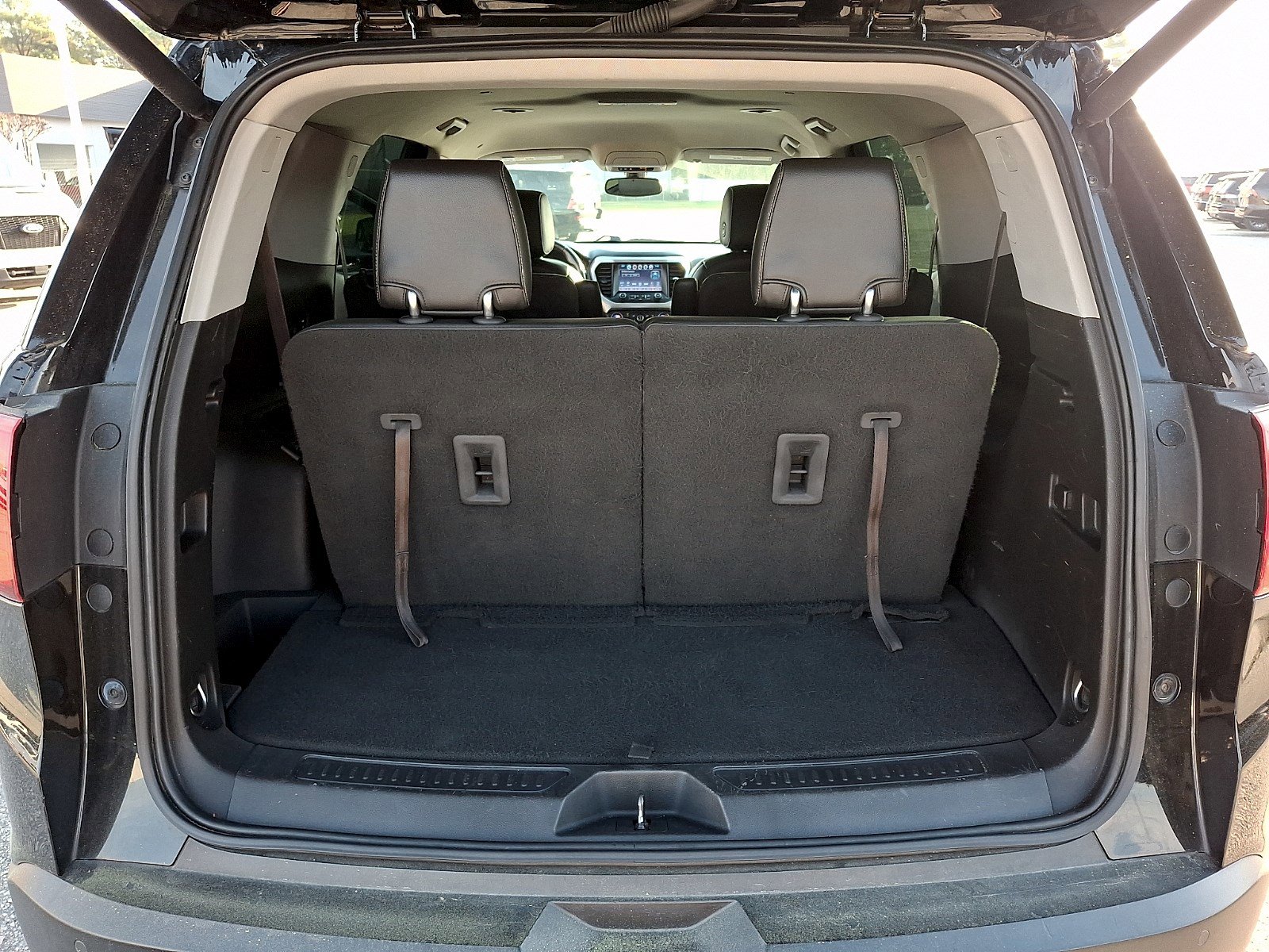 Used 2019 GMC Acadia SLT image 29