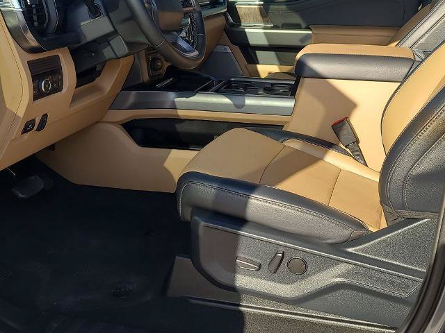 Certified 2026 Ford F450 Lariat w/ Chrome Package AWD/4WD image 22