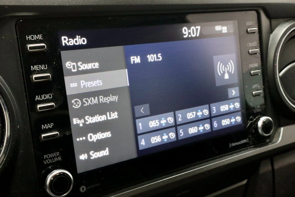 Used 2020 Toyota Tacoma TRD Off-Road w/ Technology Package image 10