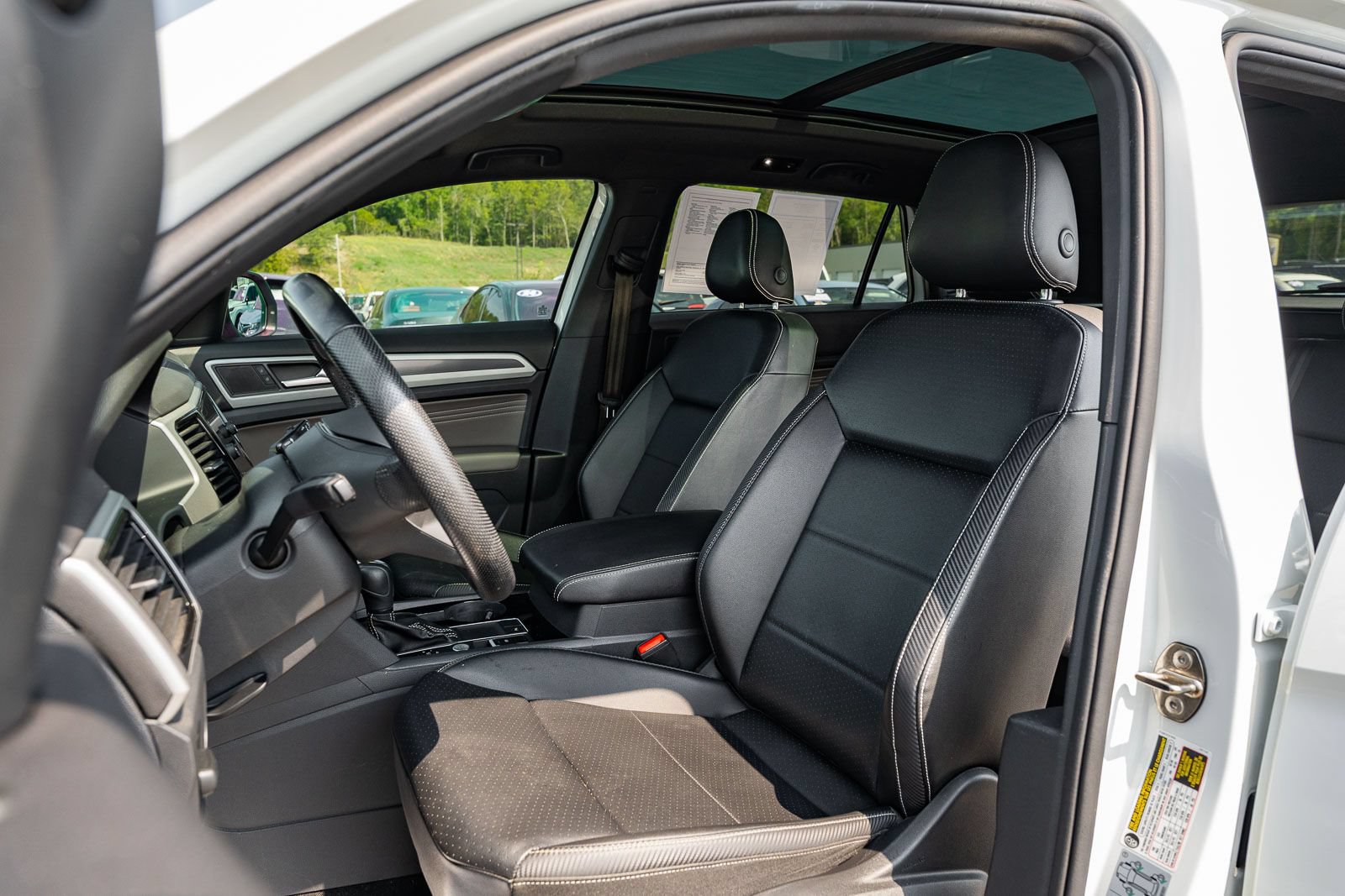 Used 2021 Volkswagen Atlas Cross Sport SEL R-Line FWD image 19