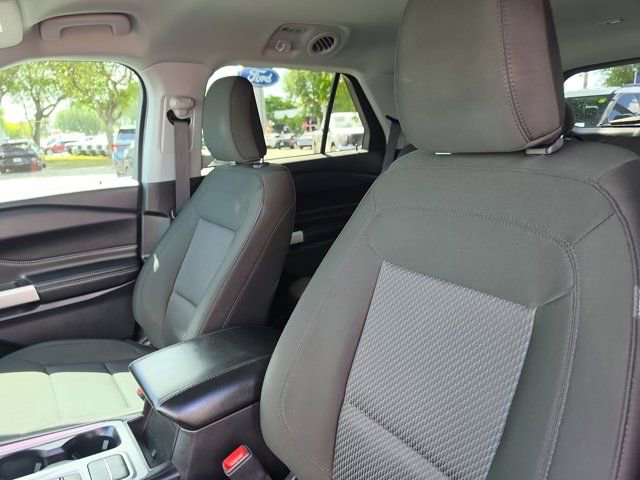 Certified 2022 Ford Explorer XLT RWD image 21