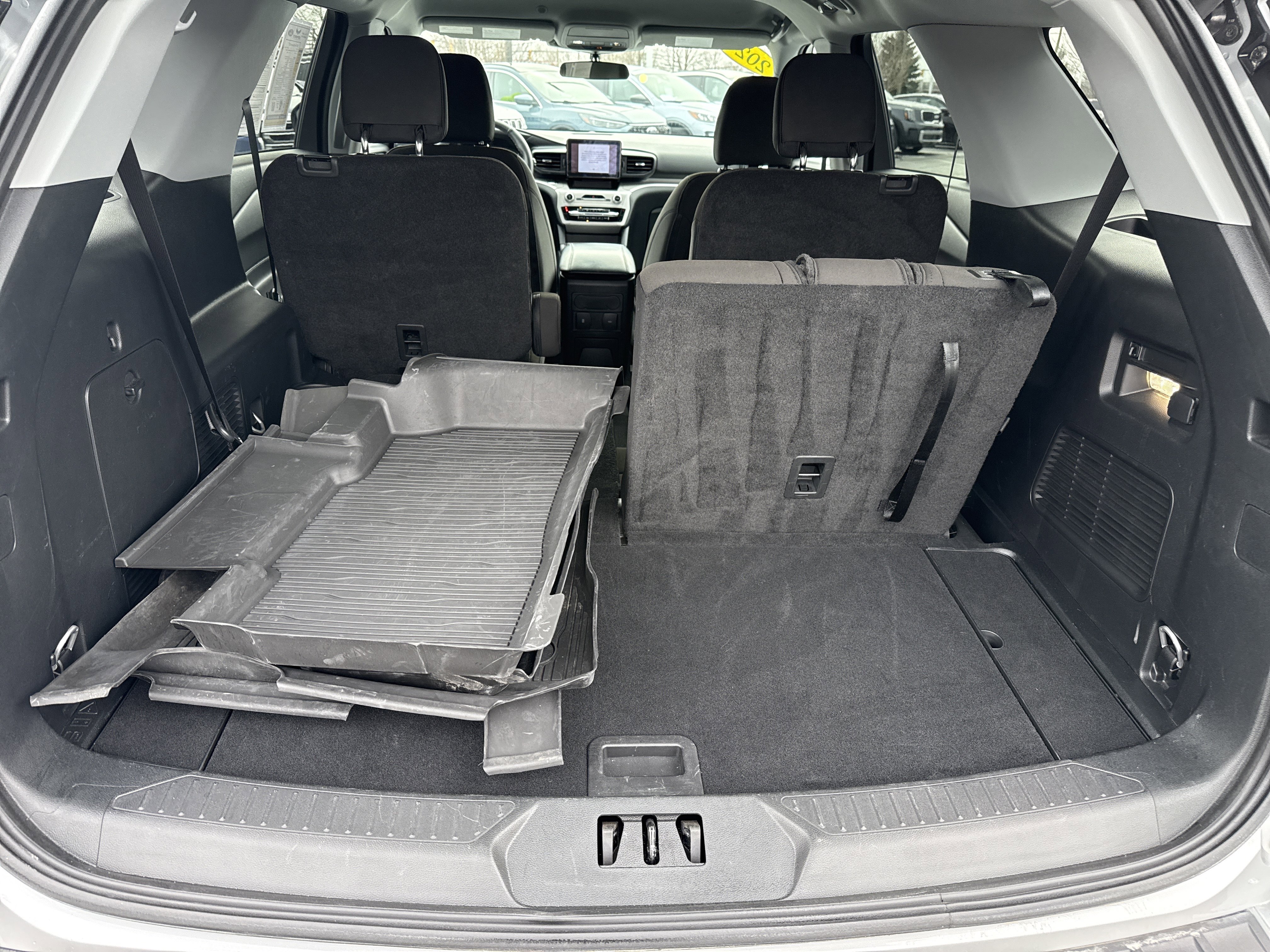 Certified 2024 Ford Explorer XLT AWD/4WD image 7