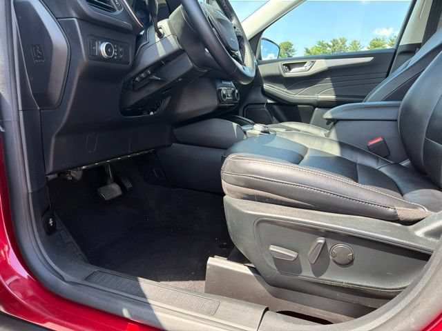 Certified 2022 Ford Escape SEL w/ Technology Package AWD/4WD image 14