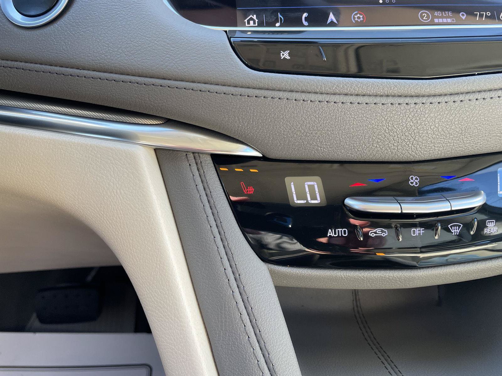 Used 2025 Cadillac XT5 Premium Luxury w/ Technology Package AWD/4WD image 29