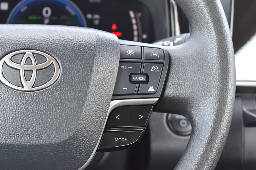 Used 2025 Toyota Camry LE FWD image 19