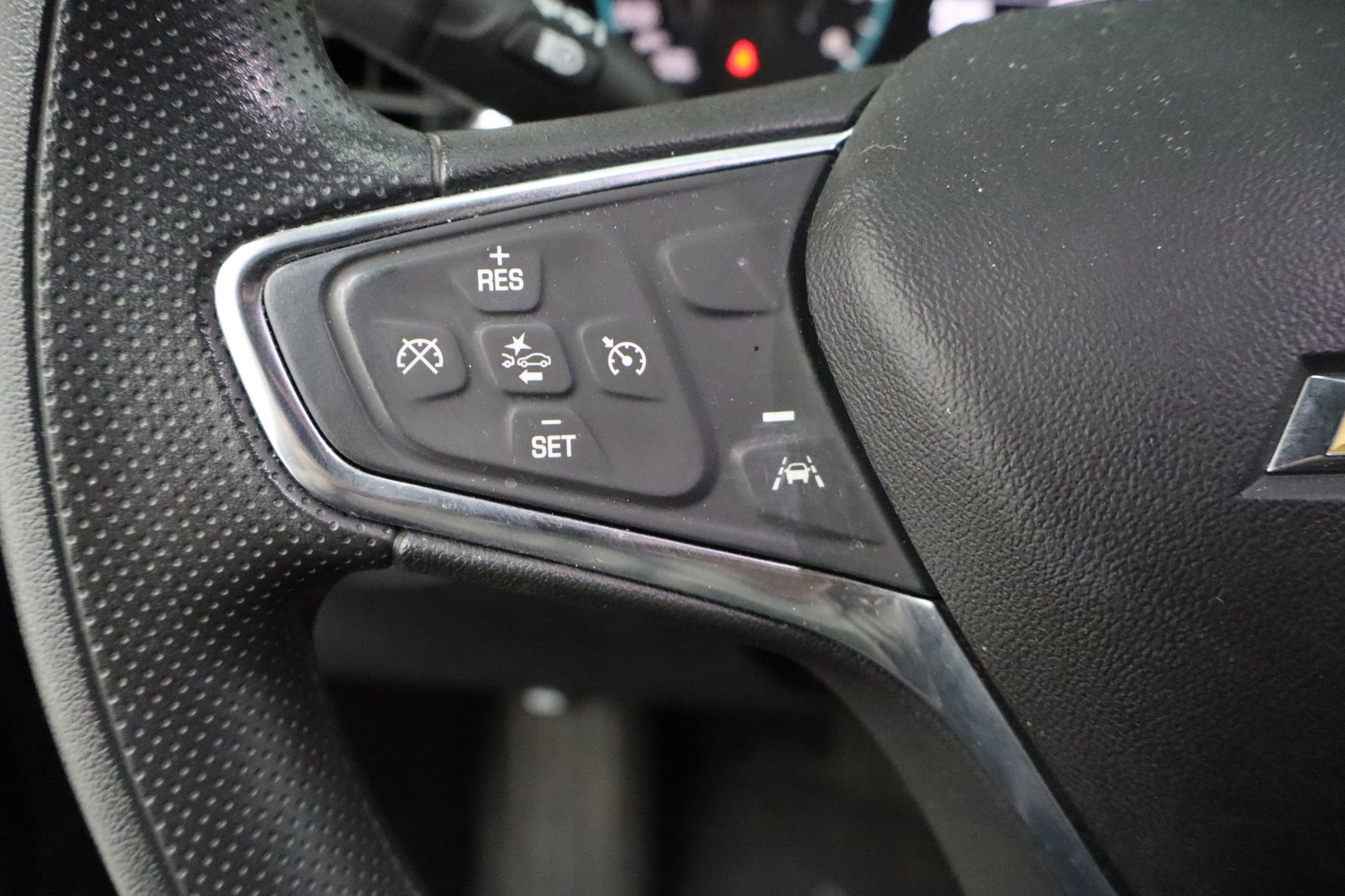 Used 2020 Chevrolet Equinox LS image 16