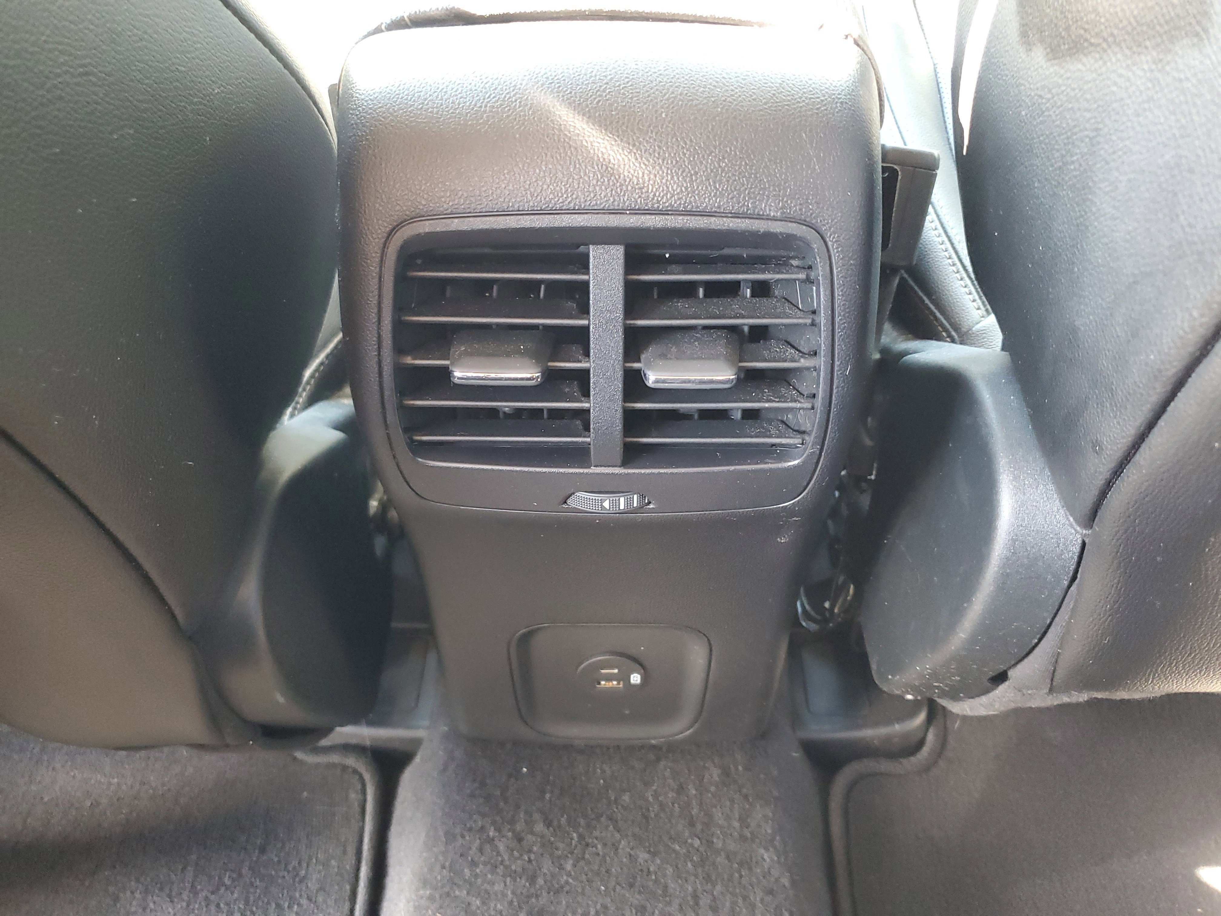 Certified 2020 Ford Escape Titanium image 9