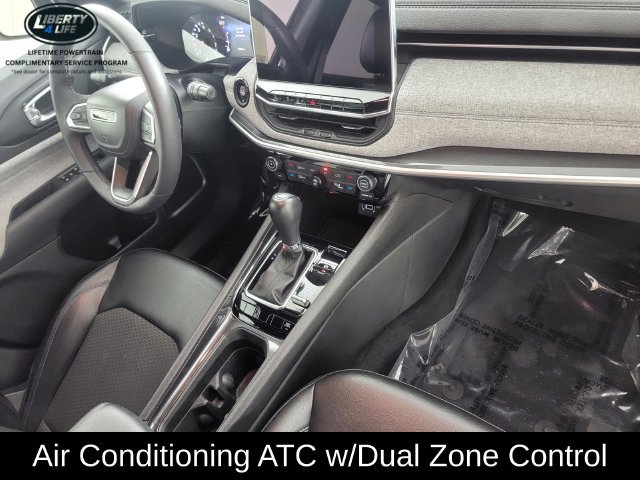 Used 2023 Jeep Compass Latitude AWD/4WD image 19