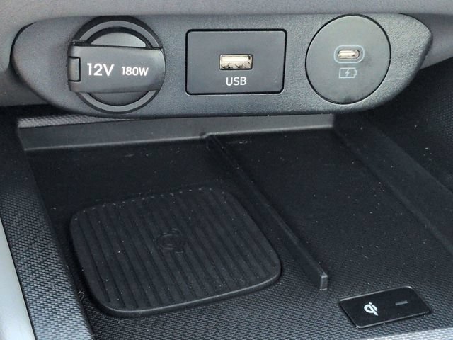 Used 2025 Hyundai Elantra Sport FWD image 20