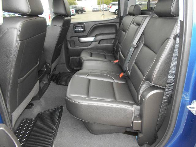 Used 2018 Chevrolet Silverado 1500 LT w/ All Star Edition AWD/4WD image 9