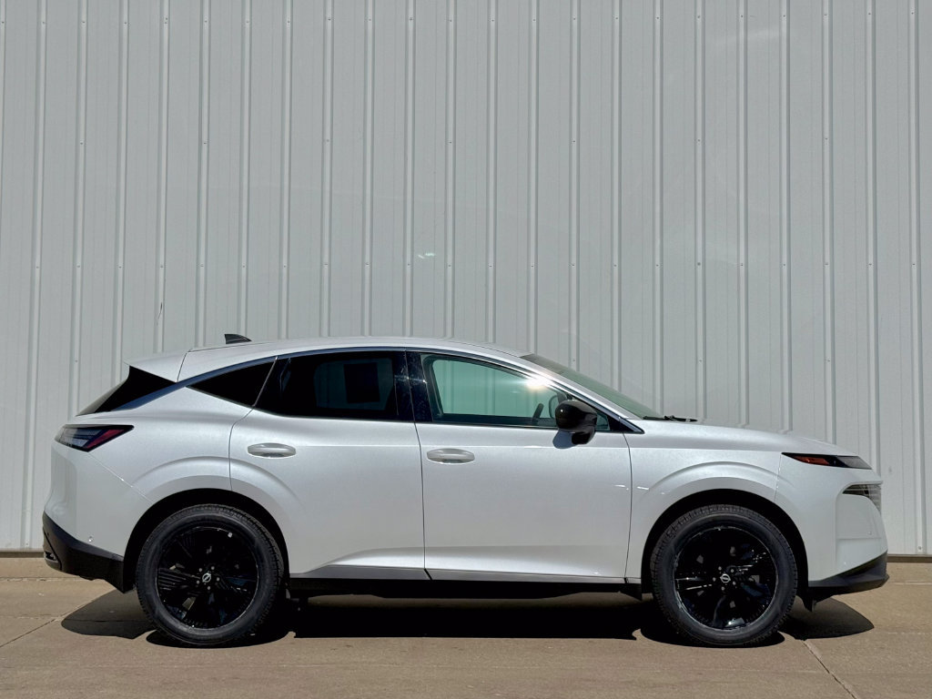 Used 2025 Nissan Murano SV AWD/4WD image 7