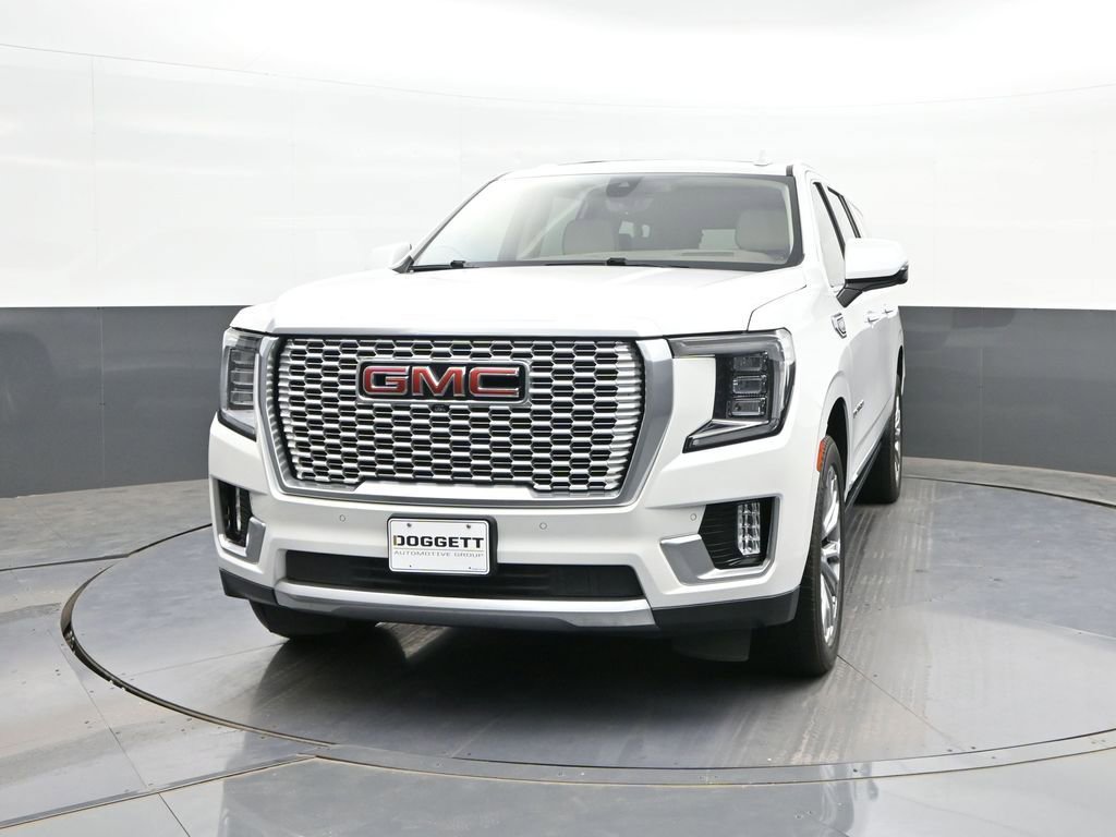 Used 2021 GMC Yukon XL Denali w/ Denali Premium Package RWD image 30