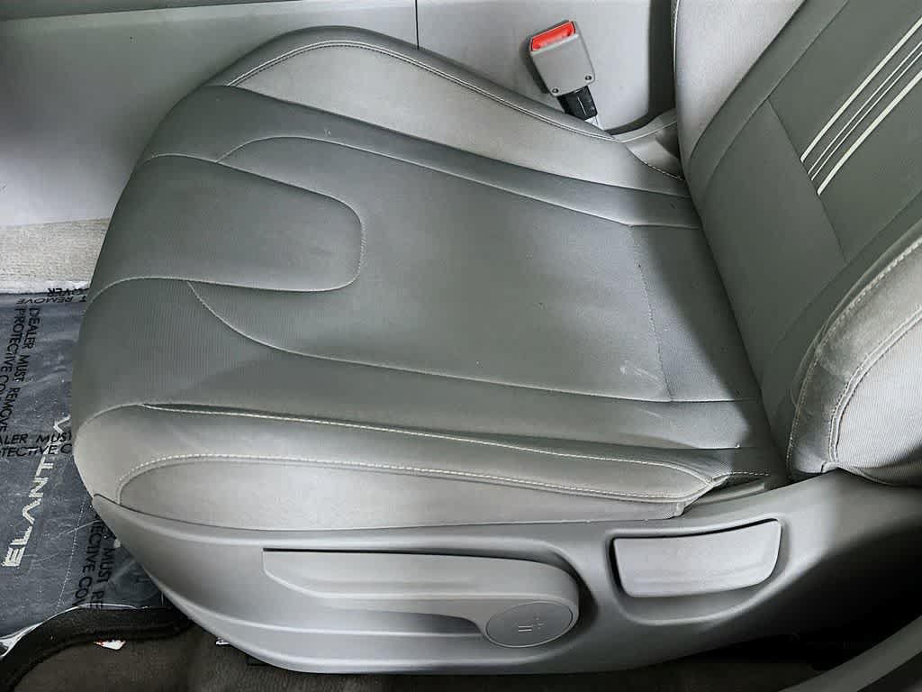 Used 2022 Hyundai Elantra SEL FWD image 28