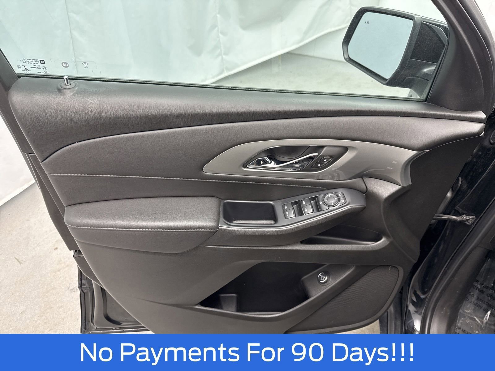 Used 2022 Chevrolet Traverse LT image 13