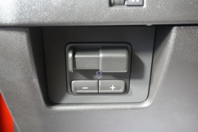 Used 2026 Chevrolet Colorado ZR2 w/ Technology Package AWD/4WD image 22