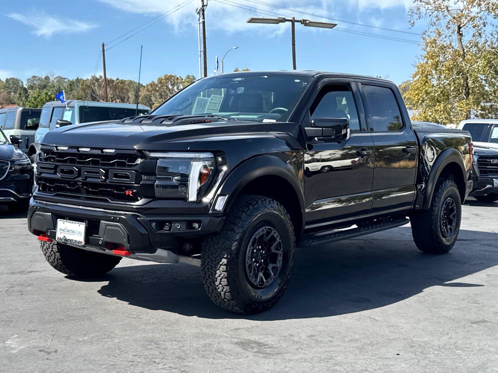 Certified 2025 Ford F150 Raptor w/ Equipment Group 803A Raptor R AWD/4WD image 4