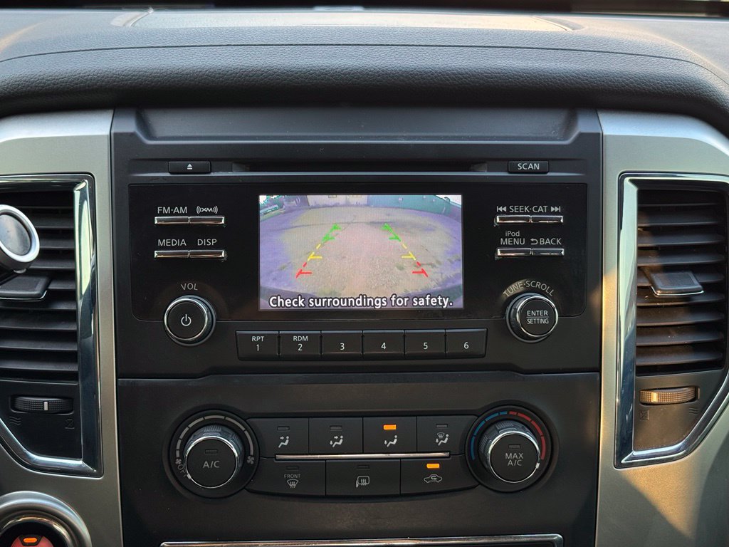 Used 2018 Nissan Titan SV AWD/4WD image 4