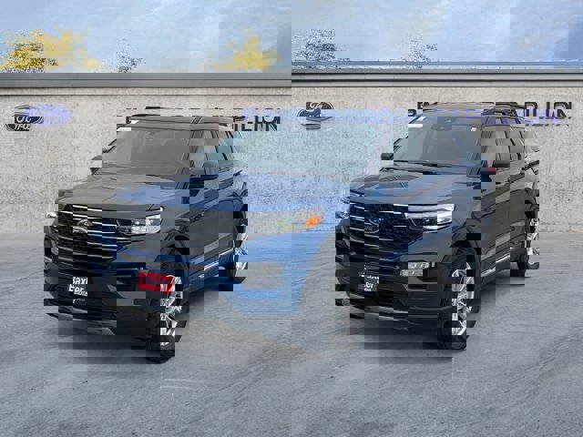 Certified 2023 Ford Explorer XLT w/ Equipment Group 202A image 7