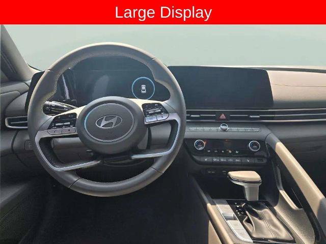 Used 2024 Hyundai Elantra SEL w/ Convenience Package FWD image 9