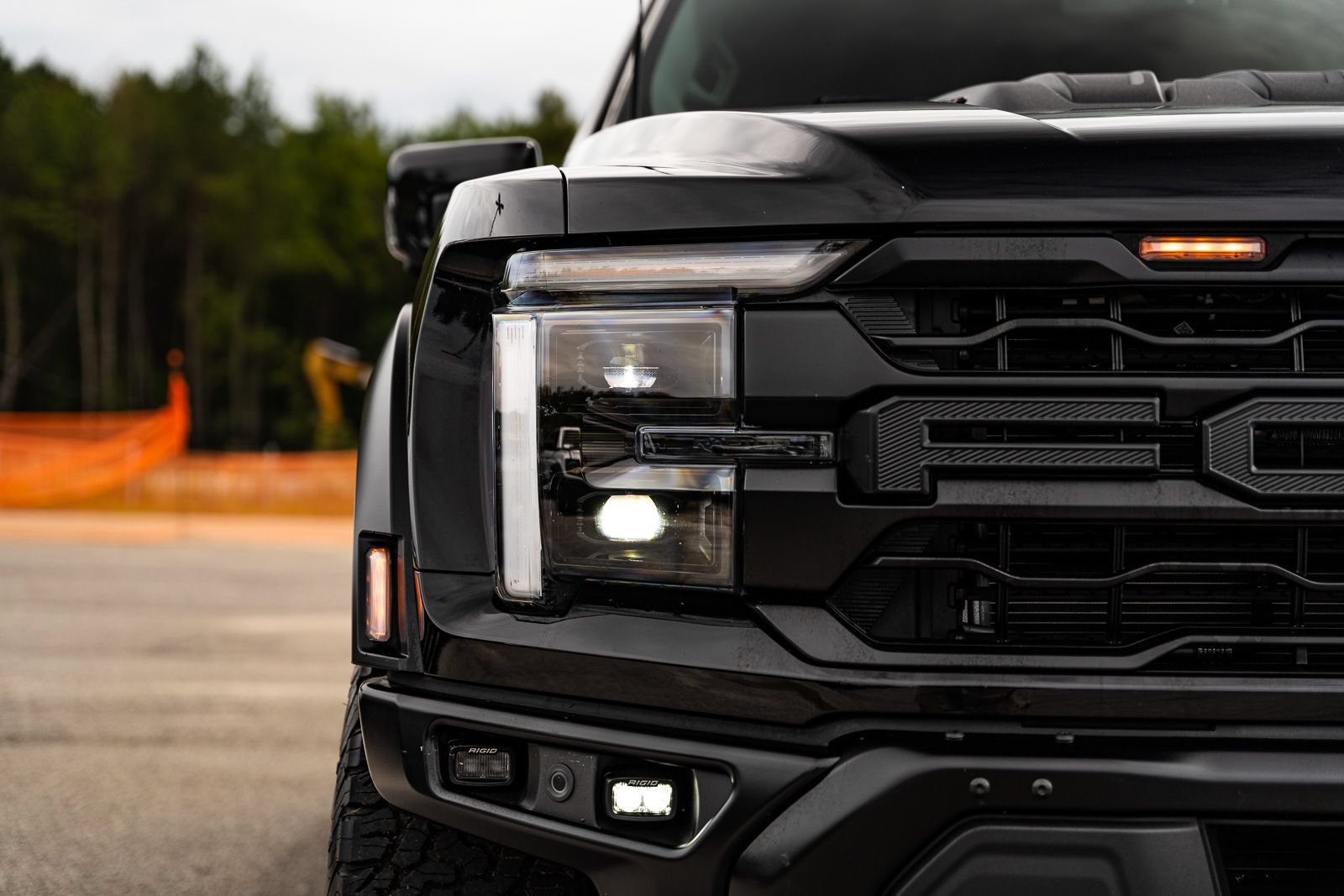 Certified 2025 Ford F150 Raptor w/ Equipment Group 803A Raptor R AWD/4WD image 15