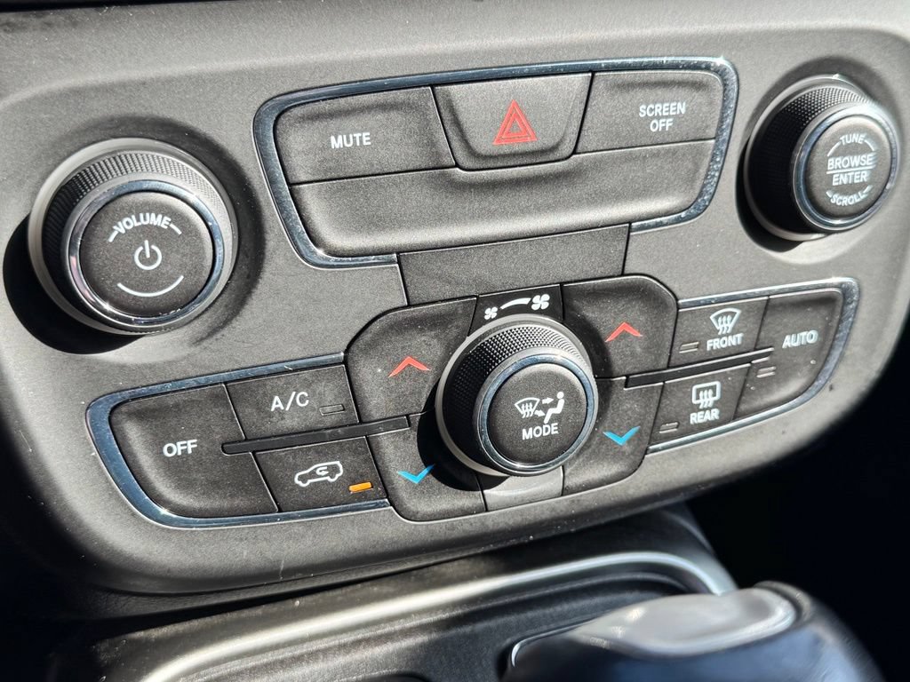 Used 2019 Jeep Compass Latitude w/ Popular Equipment Group AWD/4WD image 22