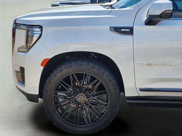 Used 2024 GMC Yukon XL Denali Ultimate AWD/4WD image 8
