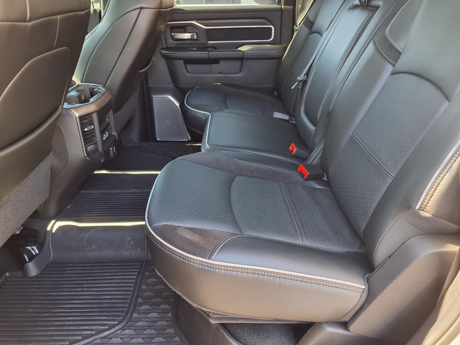 Used 2026 RAM 2500 Laramie AWD/4WD image 13