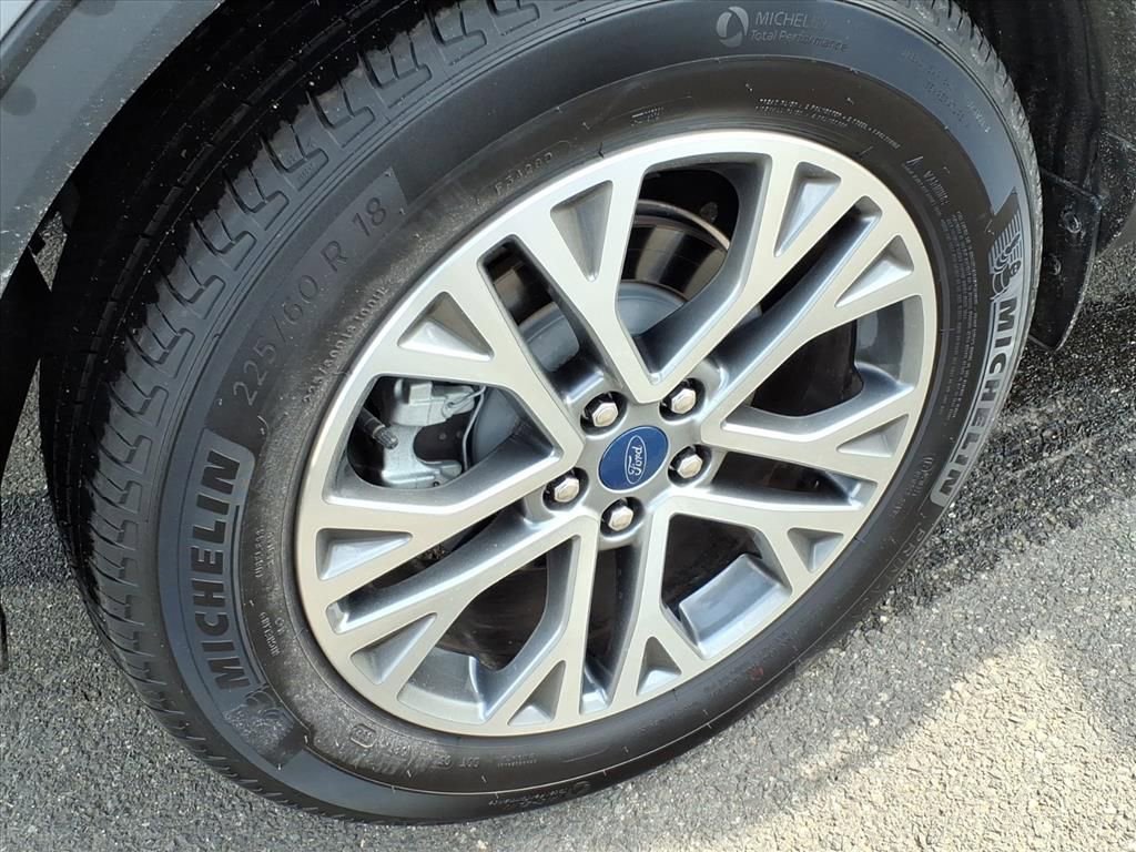 Certified 2022 Ford Escape SEL image 7