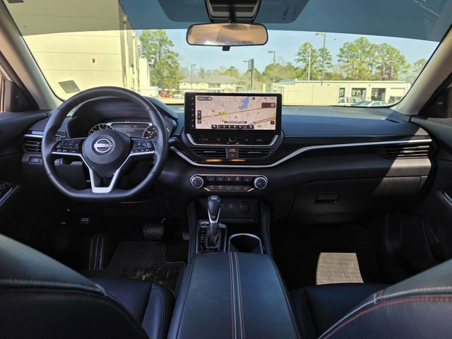 Used 2023 Nissan Altima 2.5 SR w/ SR Premium Package image 8