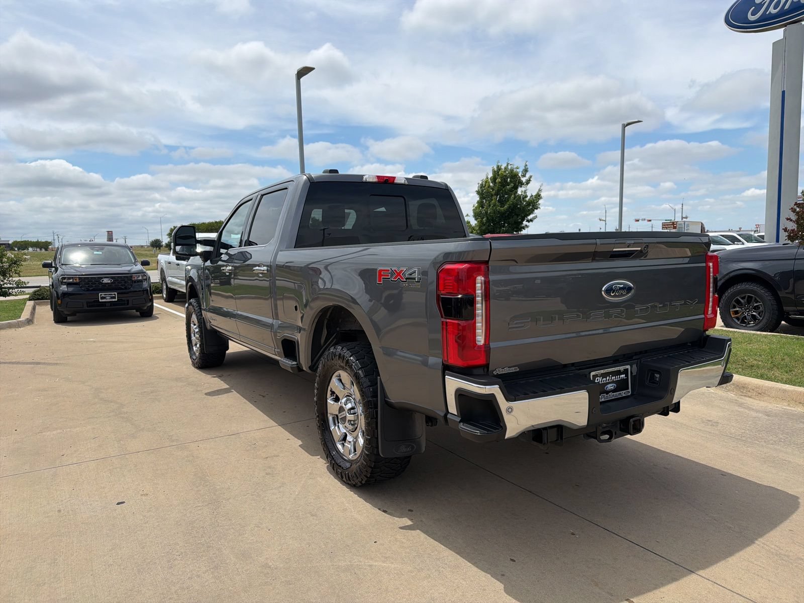 Certified 2023 Ford F250 Lariat w/ Lariat Ultimate Package AWD/4WD image 3
