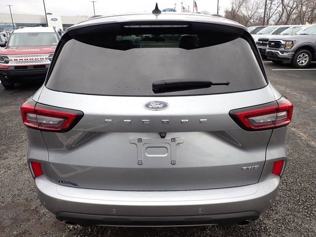 Certified 2024 Ford Escape ST-Line w/ Tech Pack #1 image 5