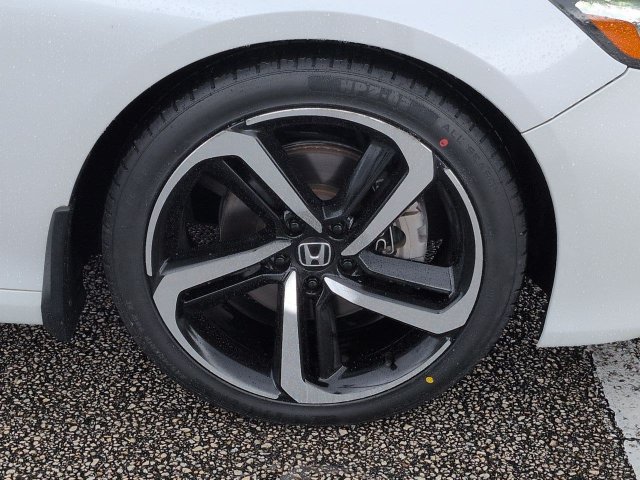 Used 2018 Honda Accord Sport image 11