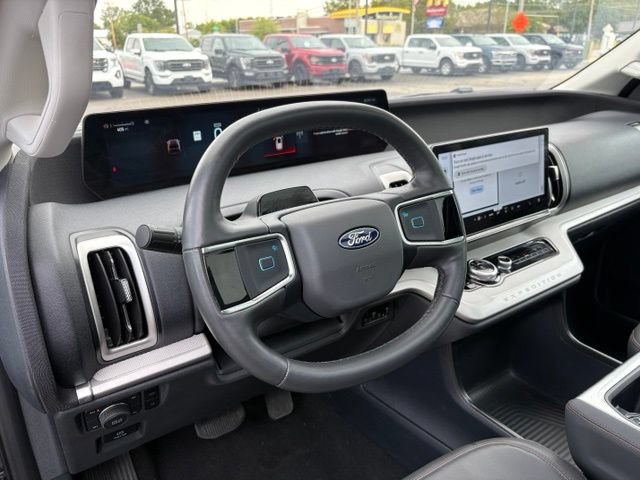 Certified 2025 Ford Expedition Max Active AWD/4WD image 3