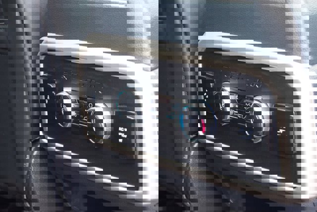 Certified 2024 Ford Expedition XLT image 16