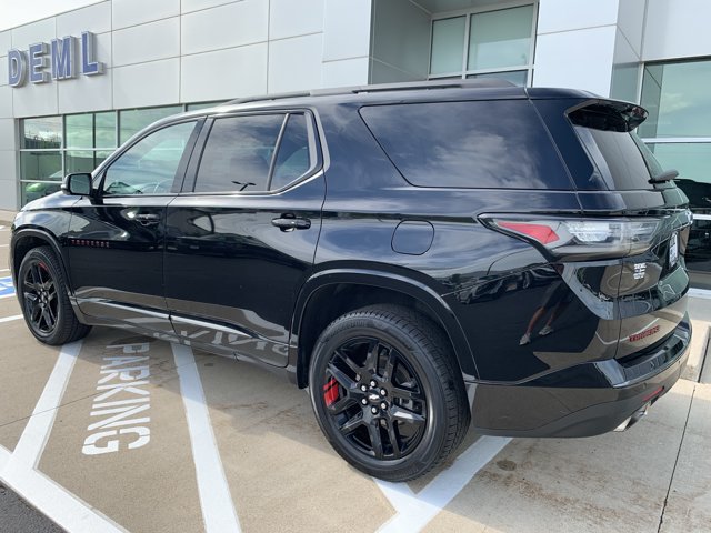 Used 2021 Chevrolet Traverse Premier w/ Redline Edition AWD/4WD image 3