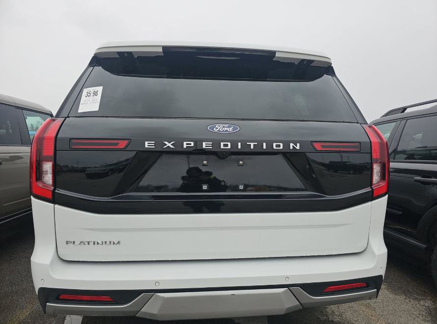 Certified 2025 Ford Expedition Platinum image 2