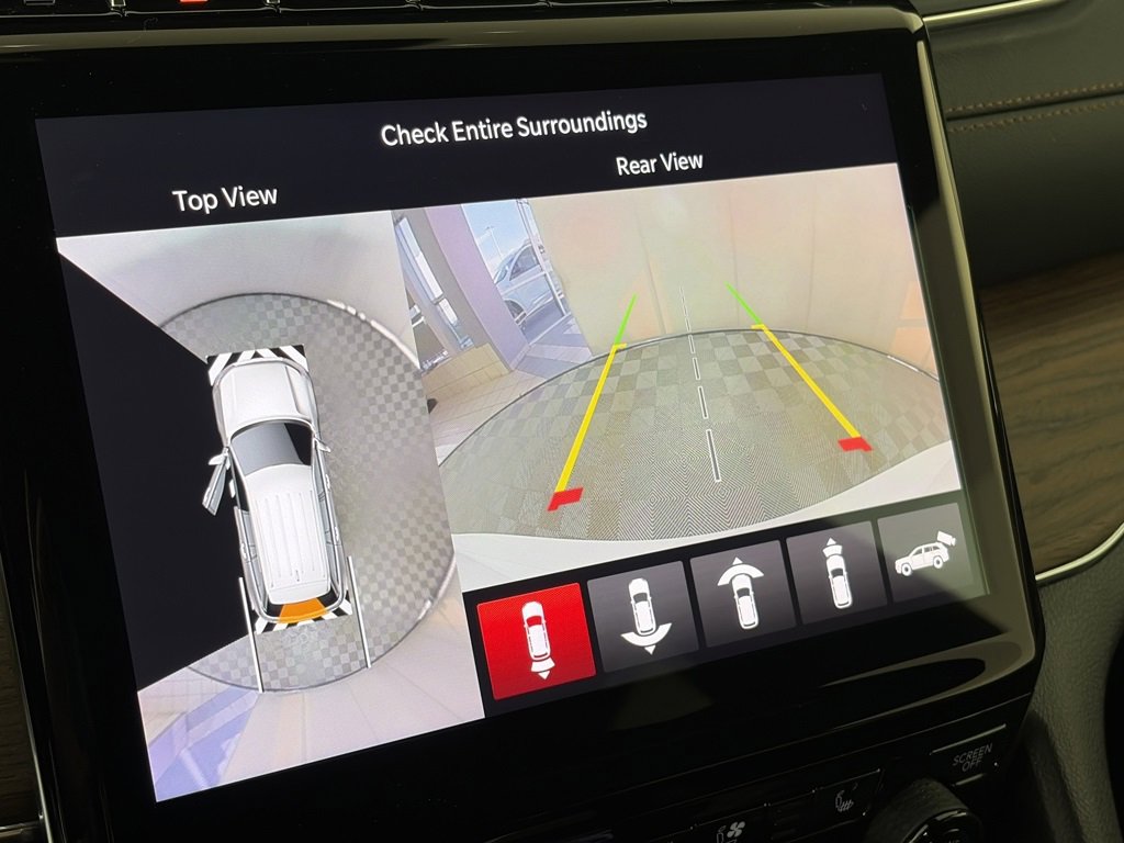 Used 2024 Jeep Grand Cherokee Summit image 20