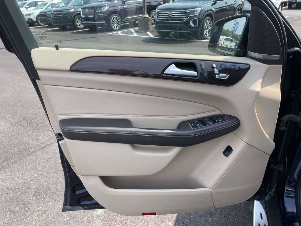 Used 2018 Mercedes-Benz GLE 350 4MATIC image 15