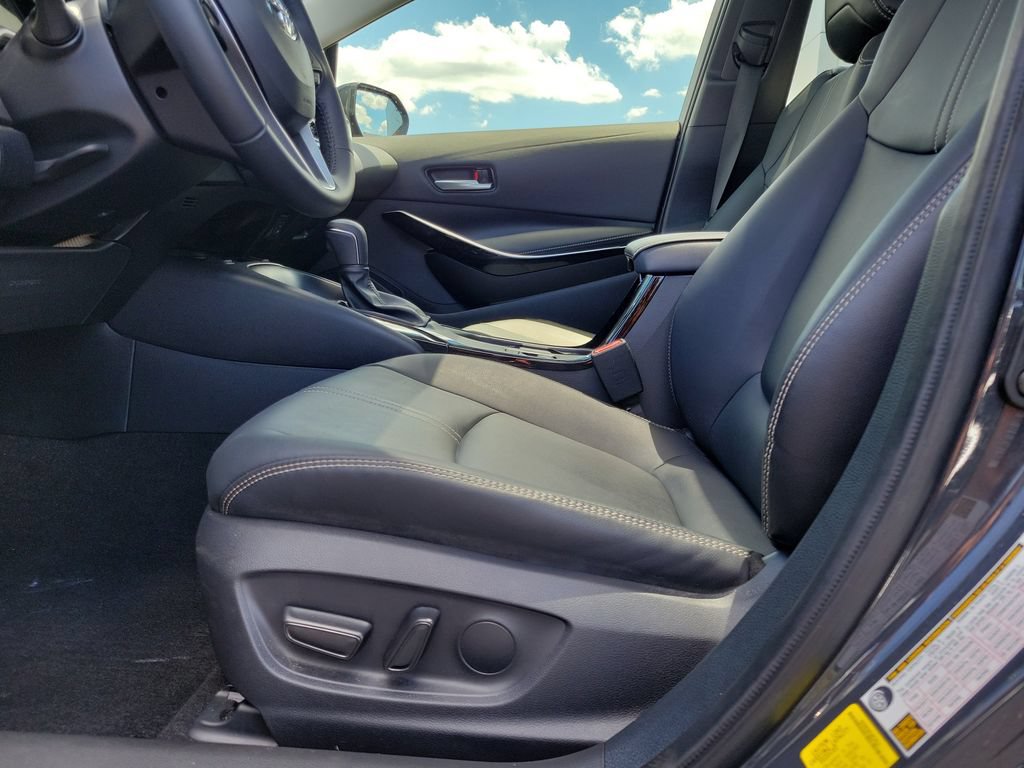 Used 2025 Toyota Corolla XLE FWD image 19